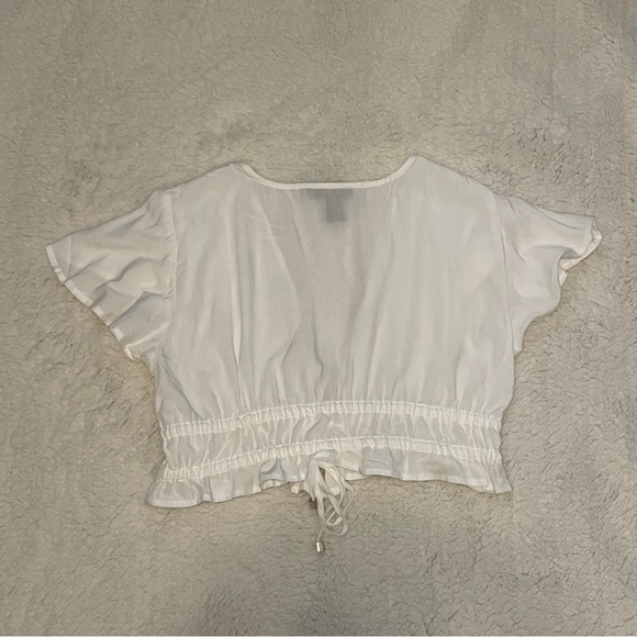 Streetwear Society Light White V-neck Crop Top with Lace in Medium - Picture 4 of 7
